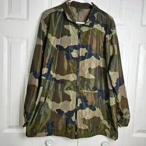 WILD FABLE Green Camouflage Windbreaker Jacket Pockets Size XL